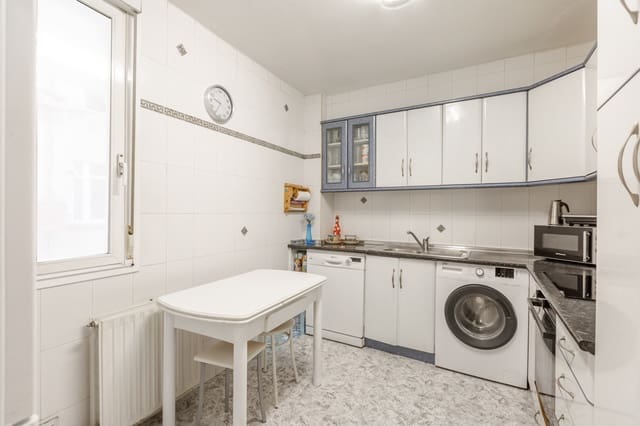 3 quarto Apartamento para venda em Pamplon com garagem - 240 000 € (Ref: 10123561)