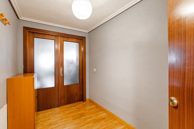 3 quarto Apartamento para venda em Pamplon com garagem - 240 000 € (Ref: 10123561)