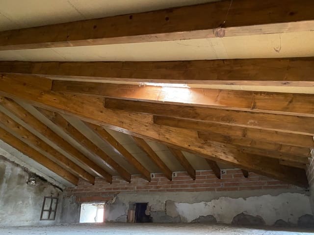 Chalet en Allo en venta - 65.000 € (Ref: 10123562)