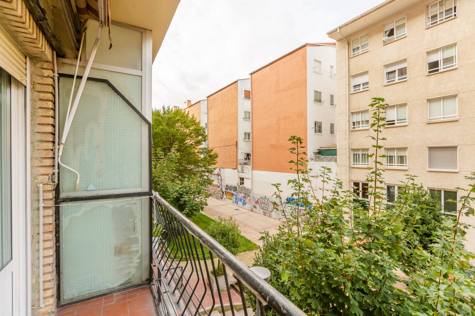 3 bedroom Flat for sale in Ansoain with garage - € 200,000 (Ref: 10128211)