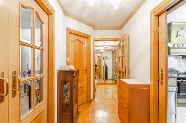 3 soverom Villa til salgs i Zizur Mayor / Zizur Nagusia med garasje - € 497 000 (Ref: 10146381)