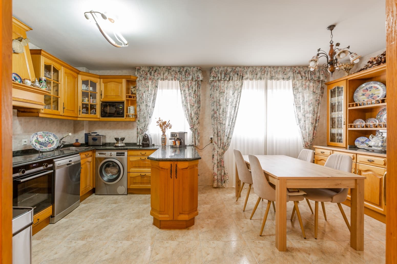 3 soverom Villa til salgs i Zizur Mayor / Zizur Nagusia med garasje - € 497 000 (Ref: 10146381)