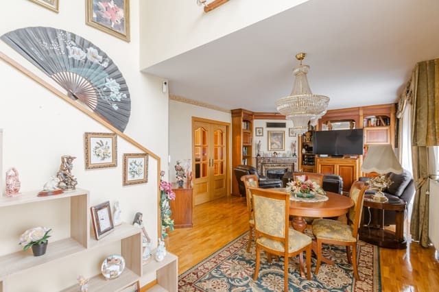3 soverom Villa til salgs i Zizur Mayor / Zizur Nagusia med garasje - € 497 000 (Ref: 10146381)