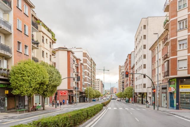 Kommersiell till salu i Pamplona - 165 000 € (Ref: 10146382)