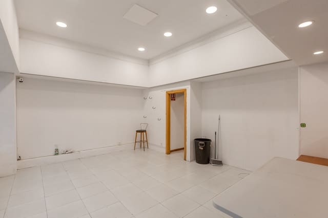 Kommersiell att hyra i Pamplona - 500 € (Ref: 10146383)