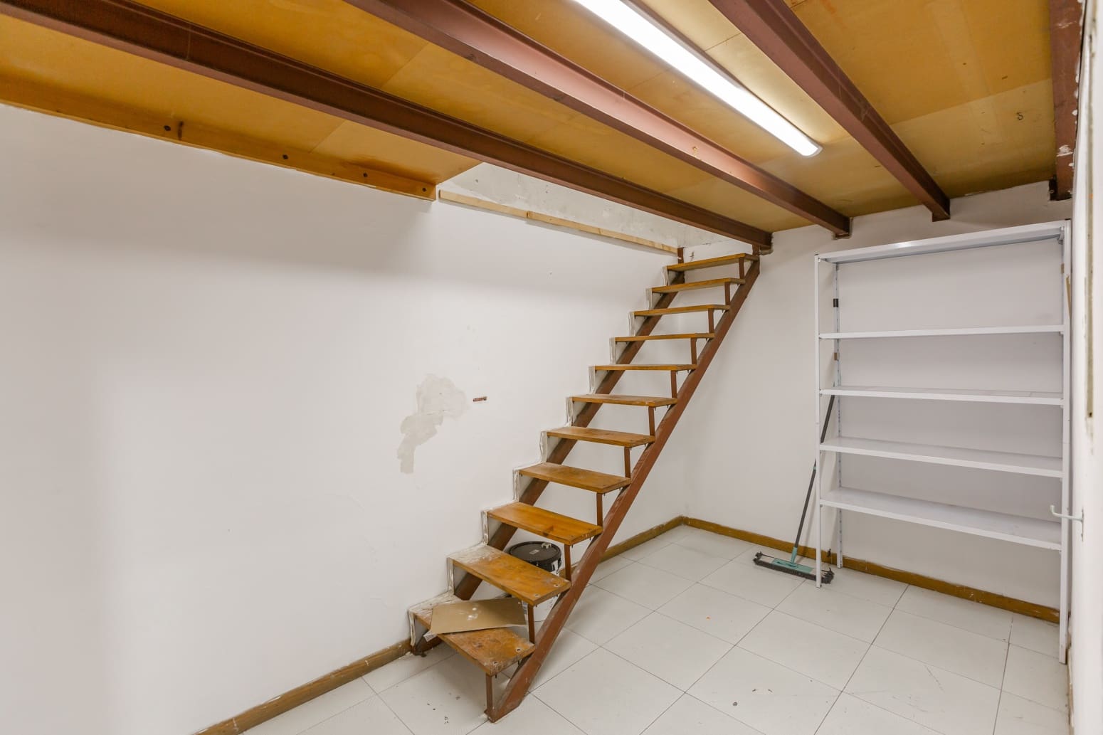Kaupallinen vuokrattavana paikassa Pamplona - 500 € (Ref: 10146383)