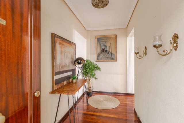 4 soveværelse Lejlighed til salg i Pamplona / Iruña med garage - € 280.000 (Ref: 10148410)