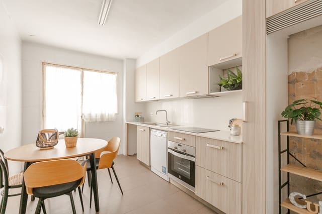 4 soveværelse Lejlighed til salg i Pamplona / Iruña med garage - € 280.000 (Ref: 10148410)