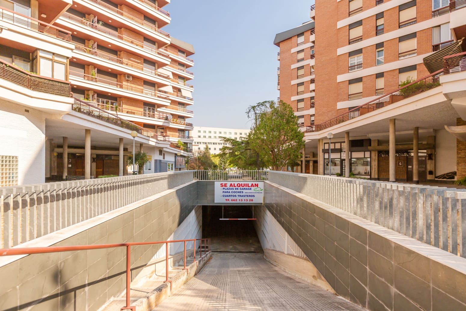 4 soveværelse Lejlighed til salg i Pamplona / Iruna med garage - € 280.000 (Ref: 10148410)