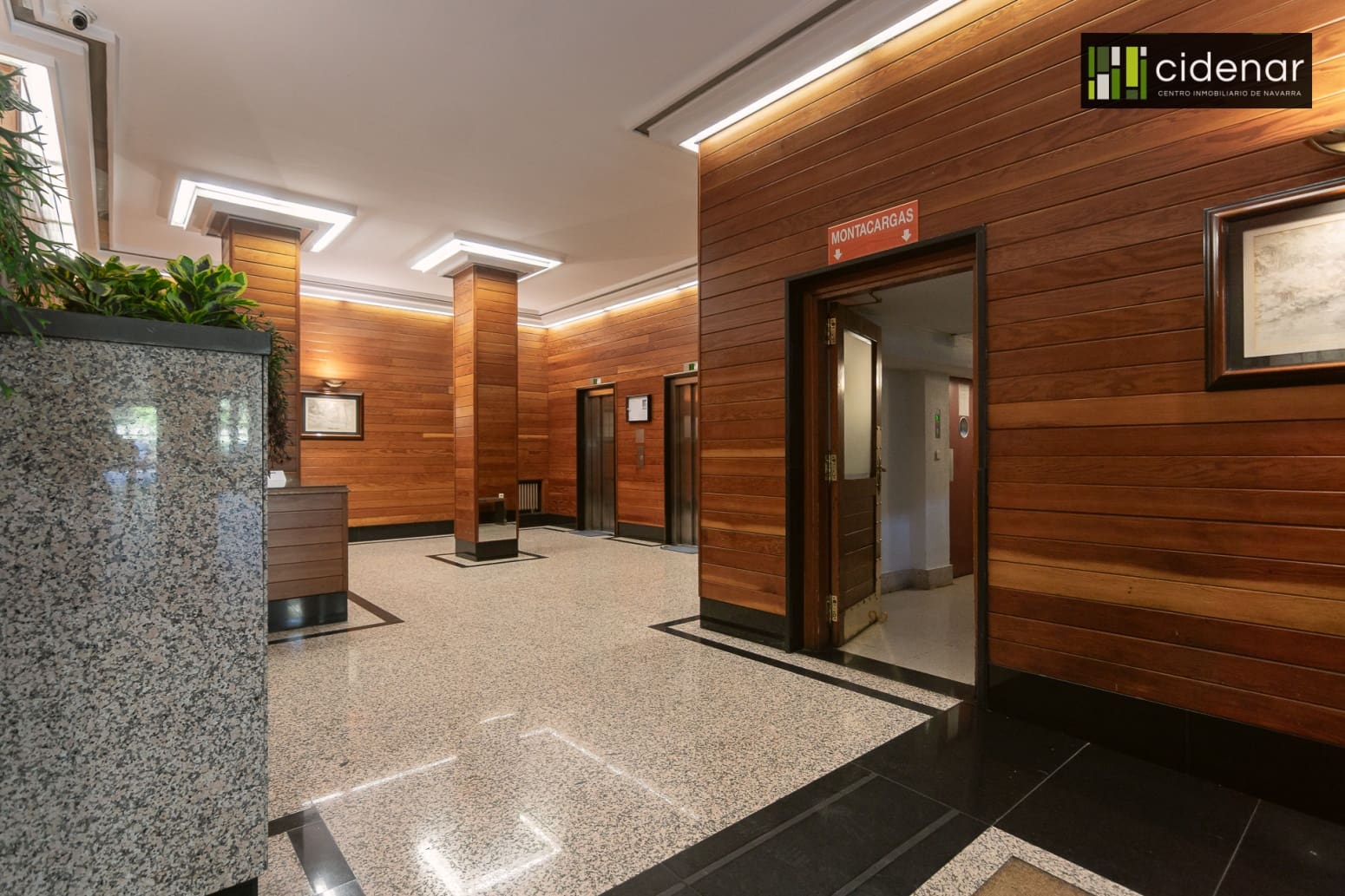 5 bedroom Flat for sale in Pamplona / Iruna with garage - € 576,000 (Ref: 10164722)