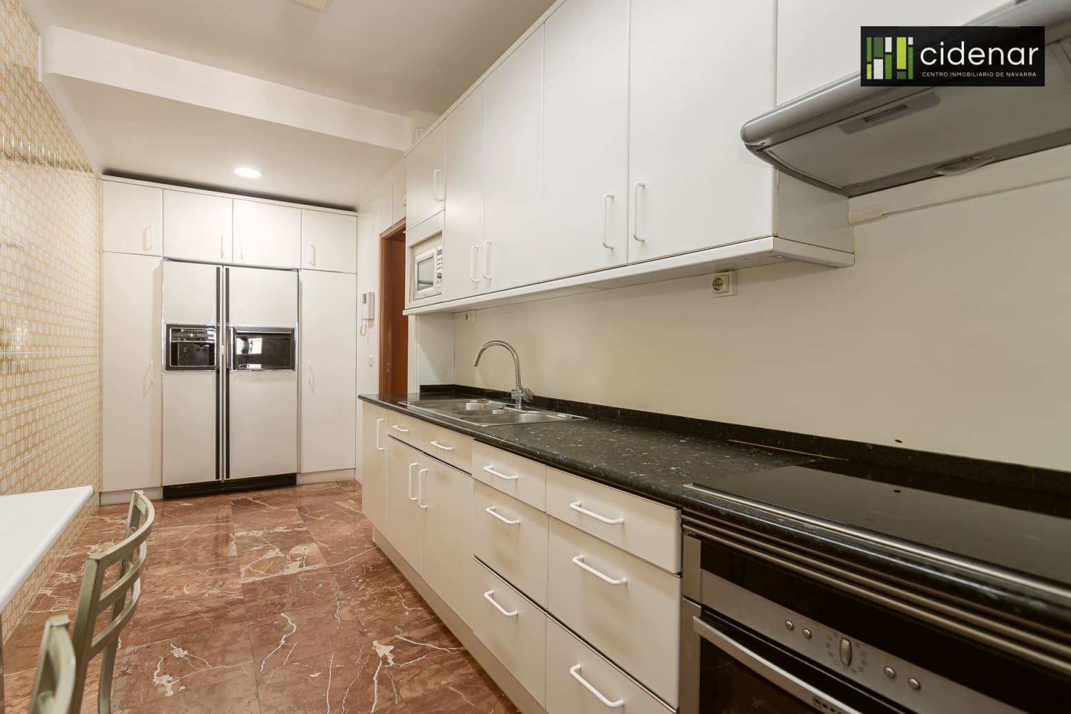 5 bedroom Flat for sale in Pamplona / Iruna with garage - € 576,000 (Ref: 10164722)