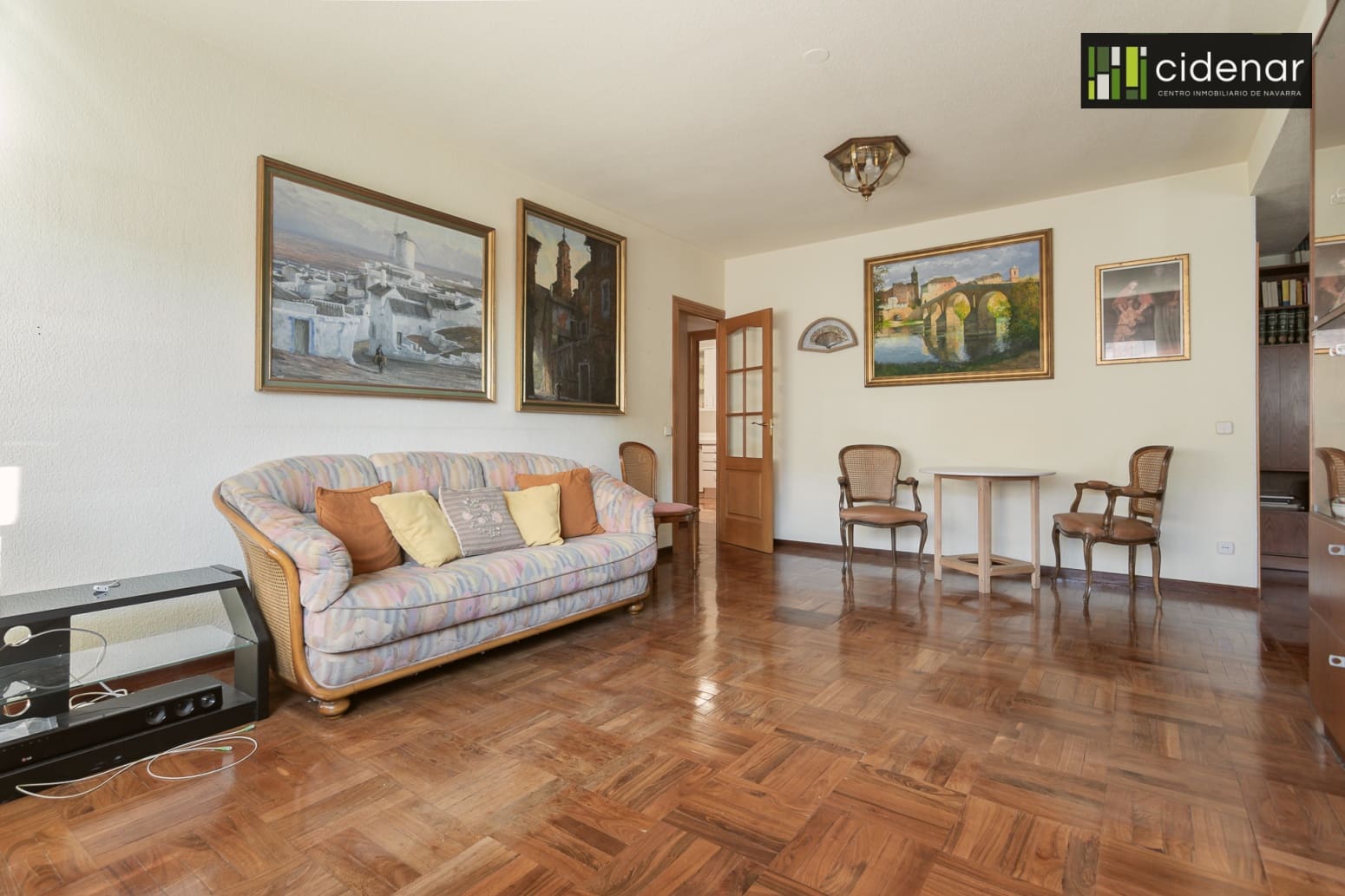 5 bedroom Flat for sale in Pamplona / Iruna with garage - € 576,000 (Ref: 10164722)