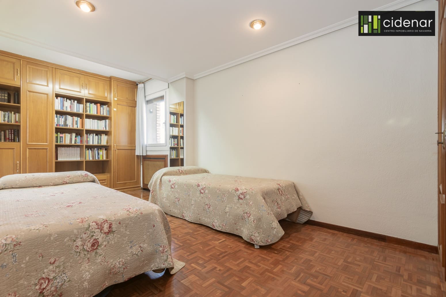 5 bedroom Flat for sale in Pamplona / Iruna with garage - € 576,000 (Ref: 10164722)