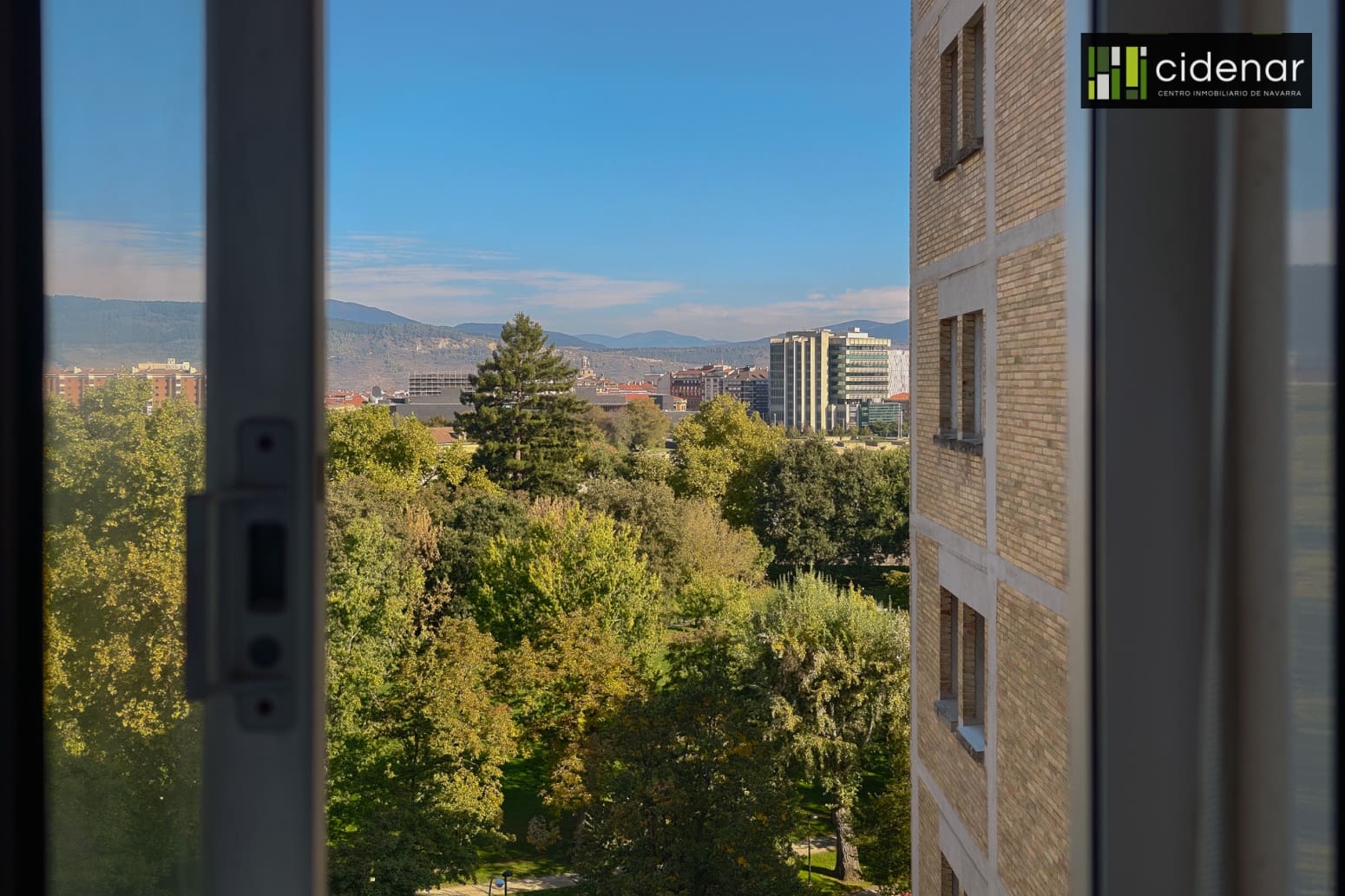 5 bedroom Flat for sale in Pamplona / Iruna with garage - € 576,000 (Ref: 10164722)