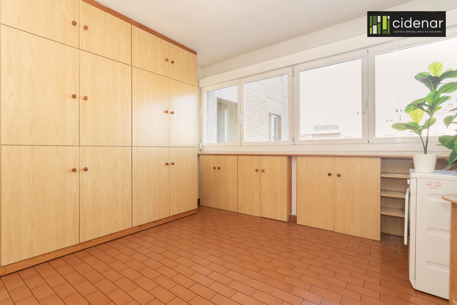 5 bedroom Flat for sale in Pamplona / Iruna with garage - € 576,000 (Ref: 10164722)