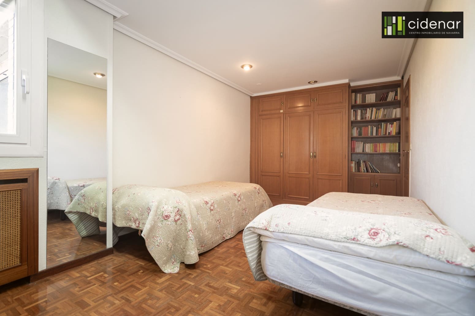 5 bedroom Flat for sale in Pamplona / Iruna with garage - € 576,000 (Ref: 10164722)