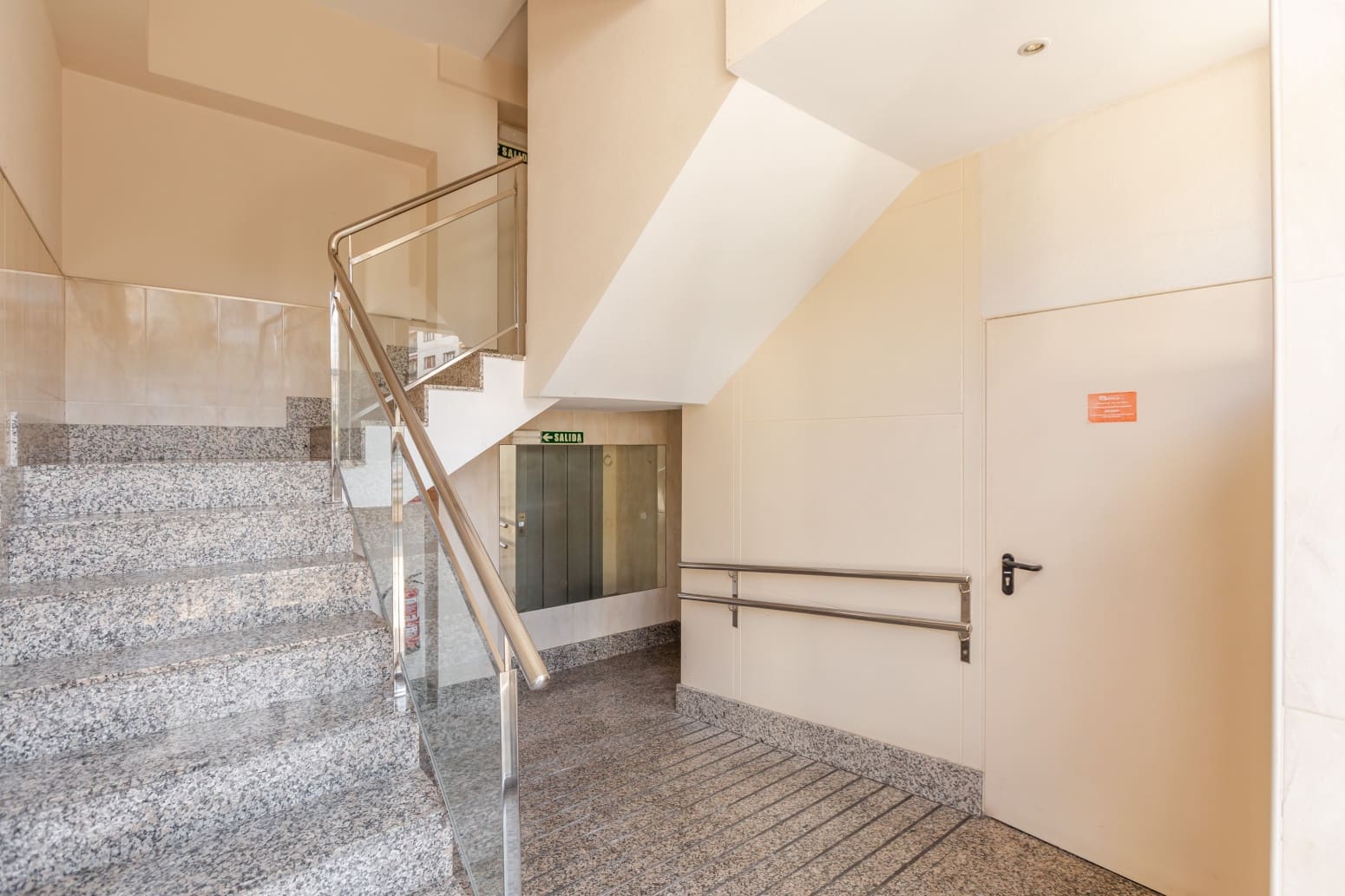 2 bedroom Flat for sale in Pamplona / Iruna - € 249,900 (Ref: 10168311)