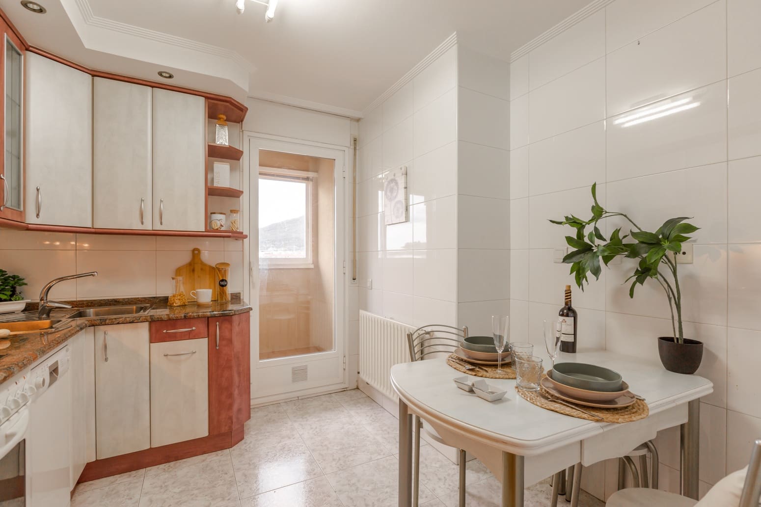 2 slaapkamer Flat te koop in Pamplona met garage - € 259.900 (Ref: 10174463)