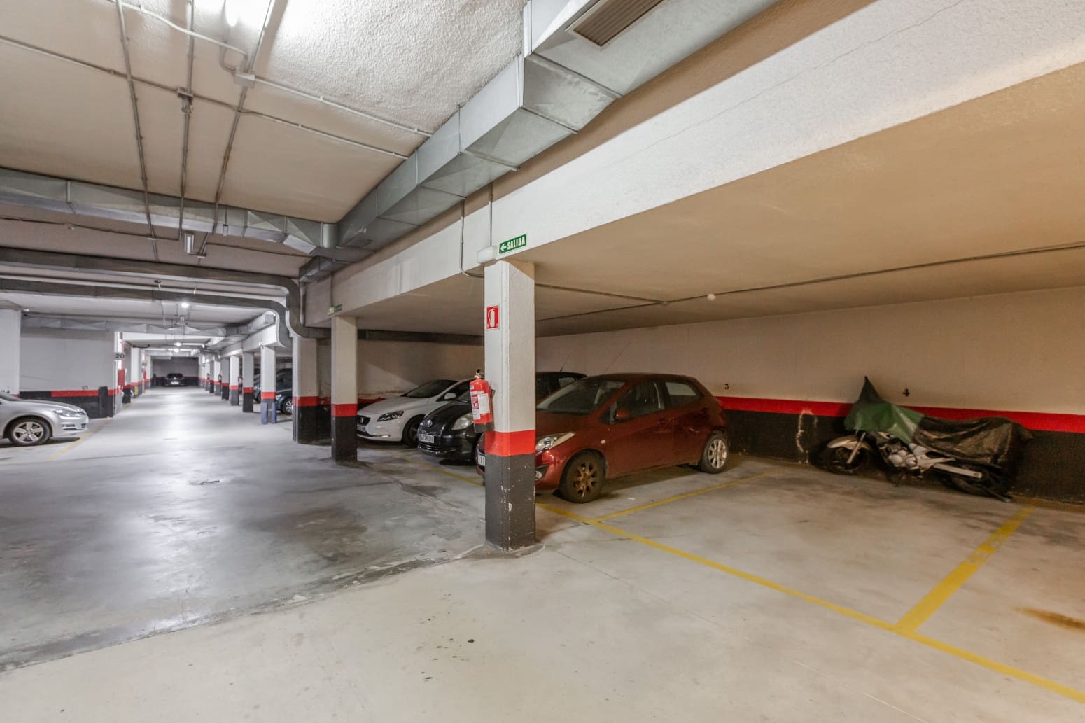 2 slaapkamer Flat te koop in Pamplona met garage - € 259.900 (Ref: 10174463)