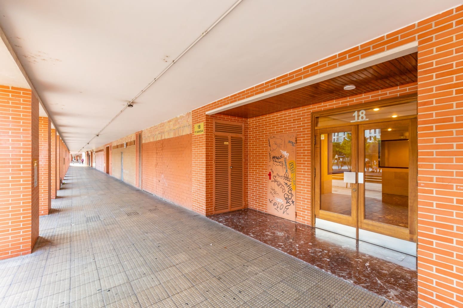 2 slaapkamer Flat te koop in Pamplona met garage - € 259.900 (Ref: 10174463)