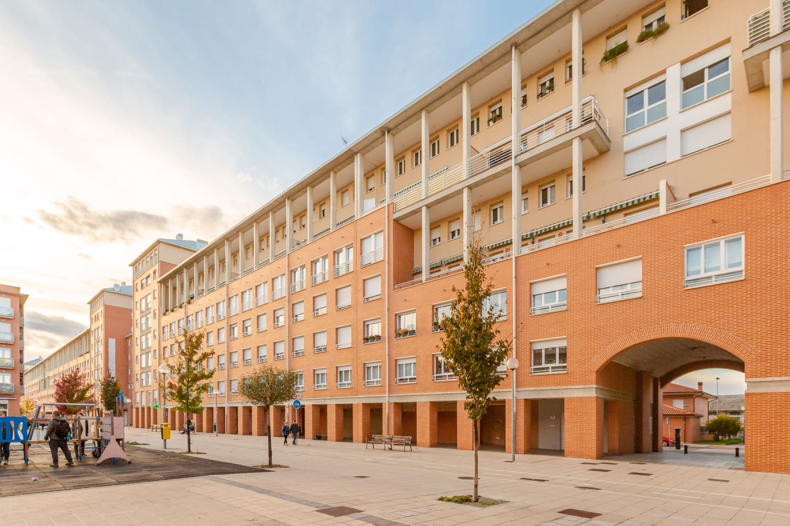 2 slaapkamer Flat te koop in Pamplona met garage - € 259.900 (Ref: 10174463)