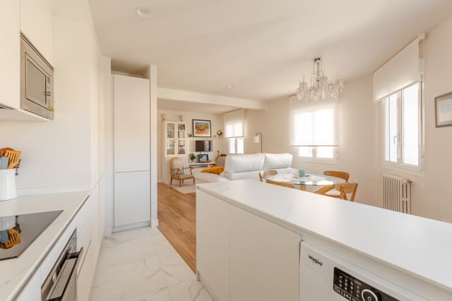 2 slaapkamer Flat te koop in Pamplona - € 247.000 (Ref: 10176909)