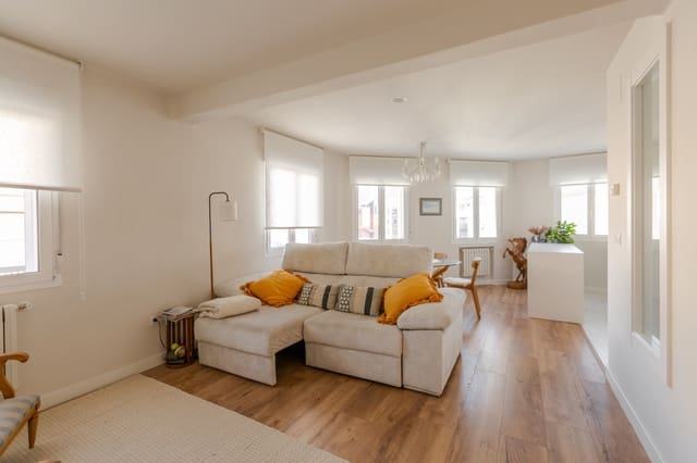 2 slaapkamer Flat te koop in Pamplona - € 247.000 (Ref: 10176909)