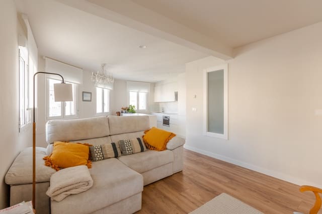 2 slaapkamer Flat te koop in Pamplona - € 247.000 (Ref: 10176909)