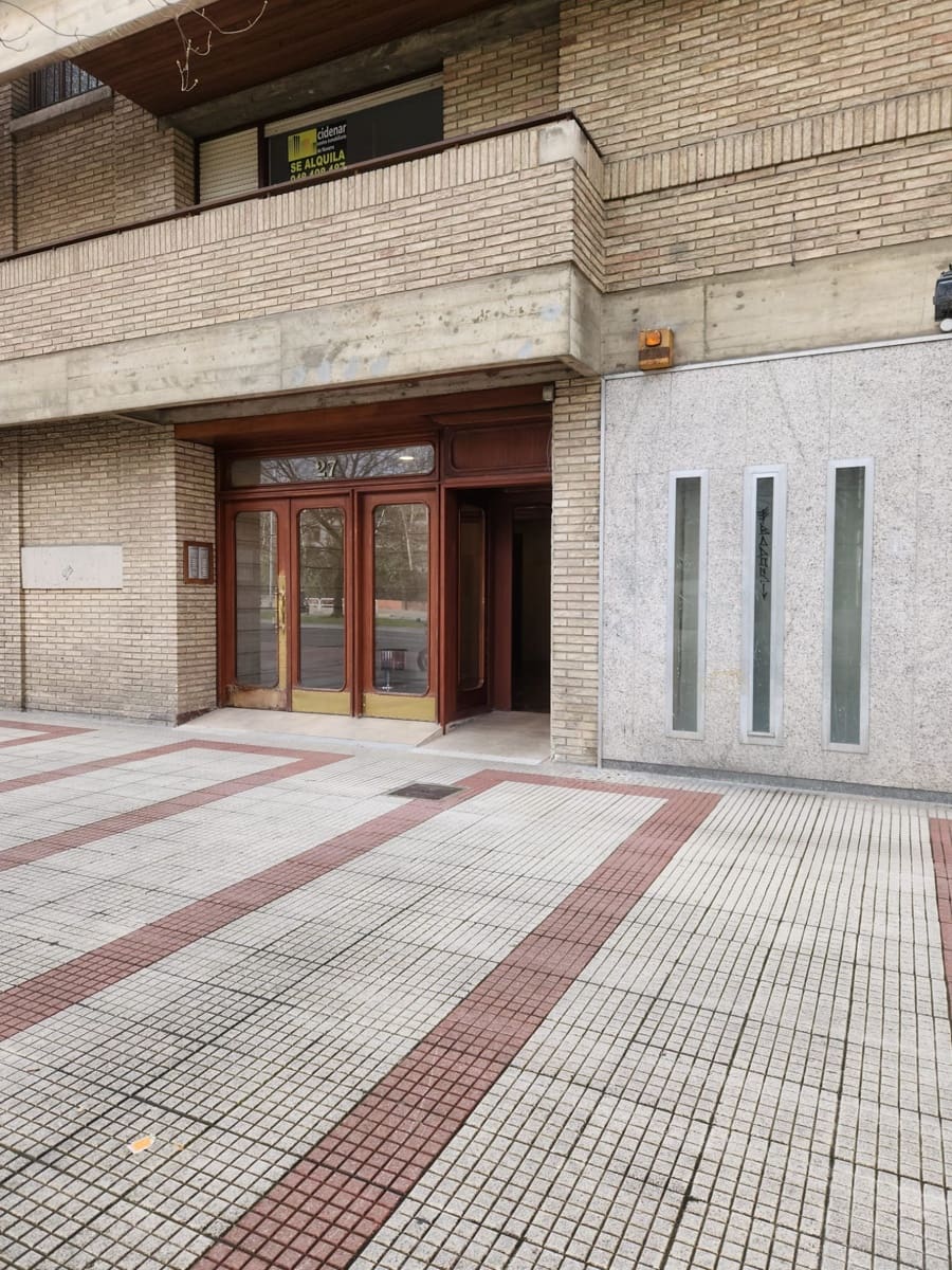 Kontor til leje i Pamplona / Iruna - € 700 (Ref: 4851018)