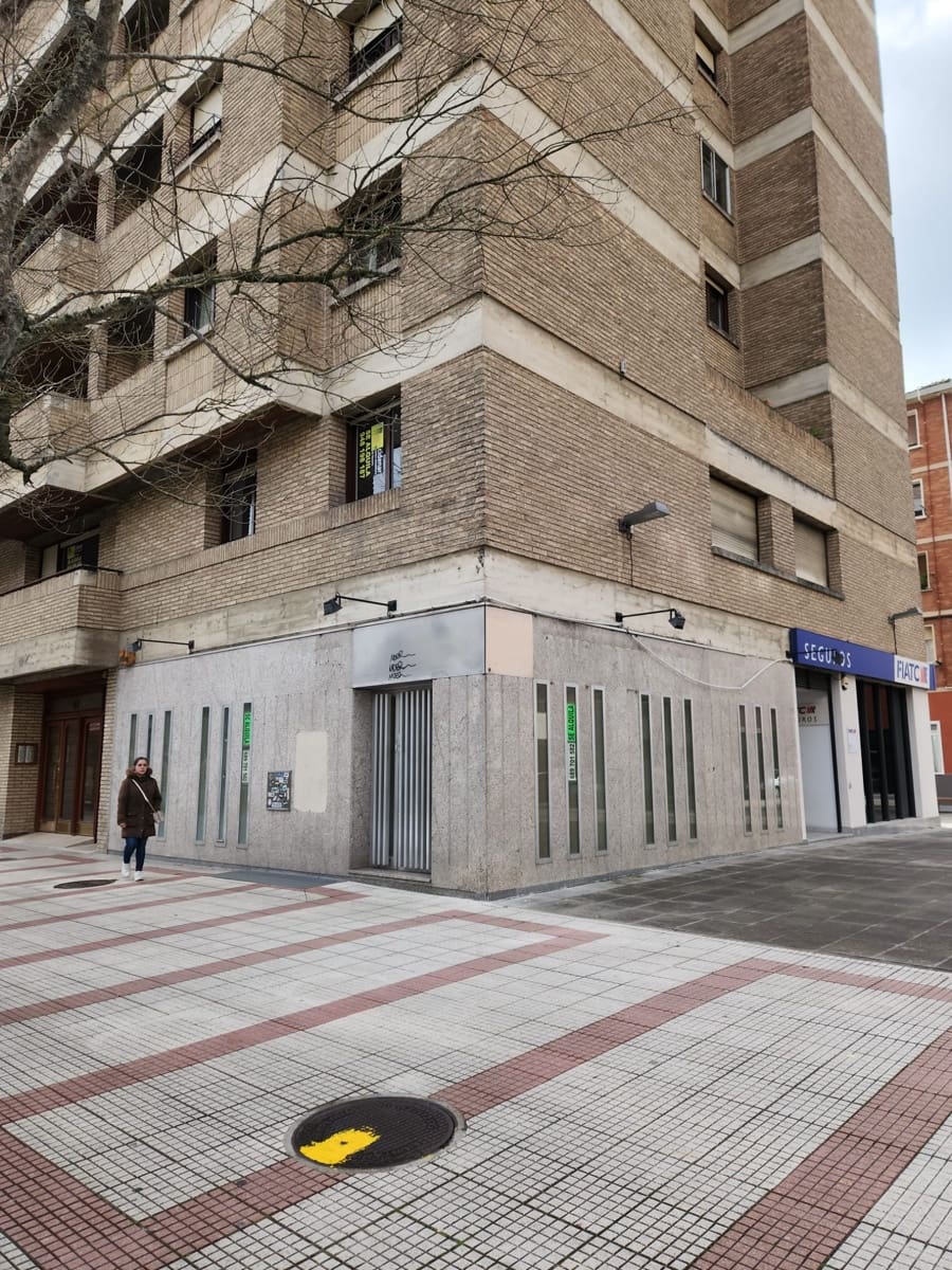 Kontor til leje i Pamplona / Iruna - € 700 (Ref: 4851018)