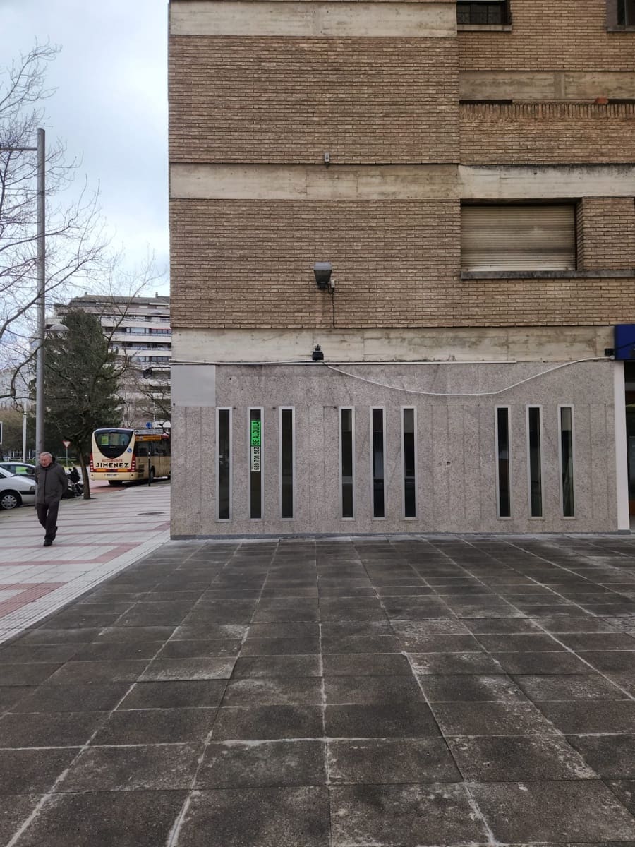 Kontor til leje i Pamplona / Iruna - € 700 (Ref: 4851018)