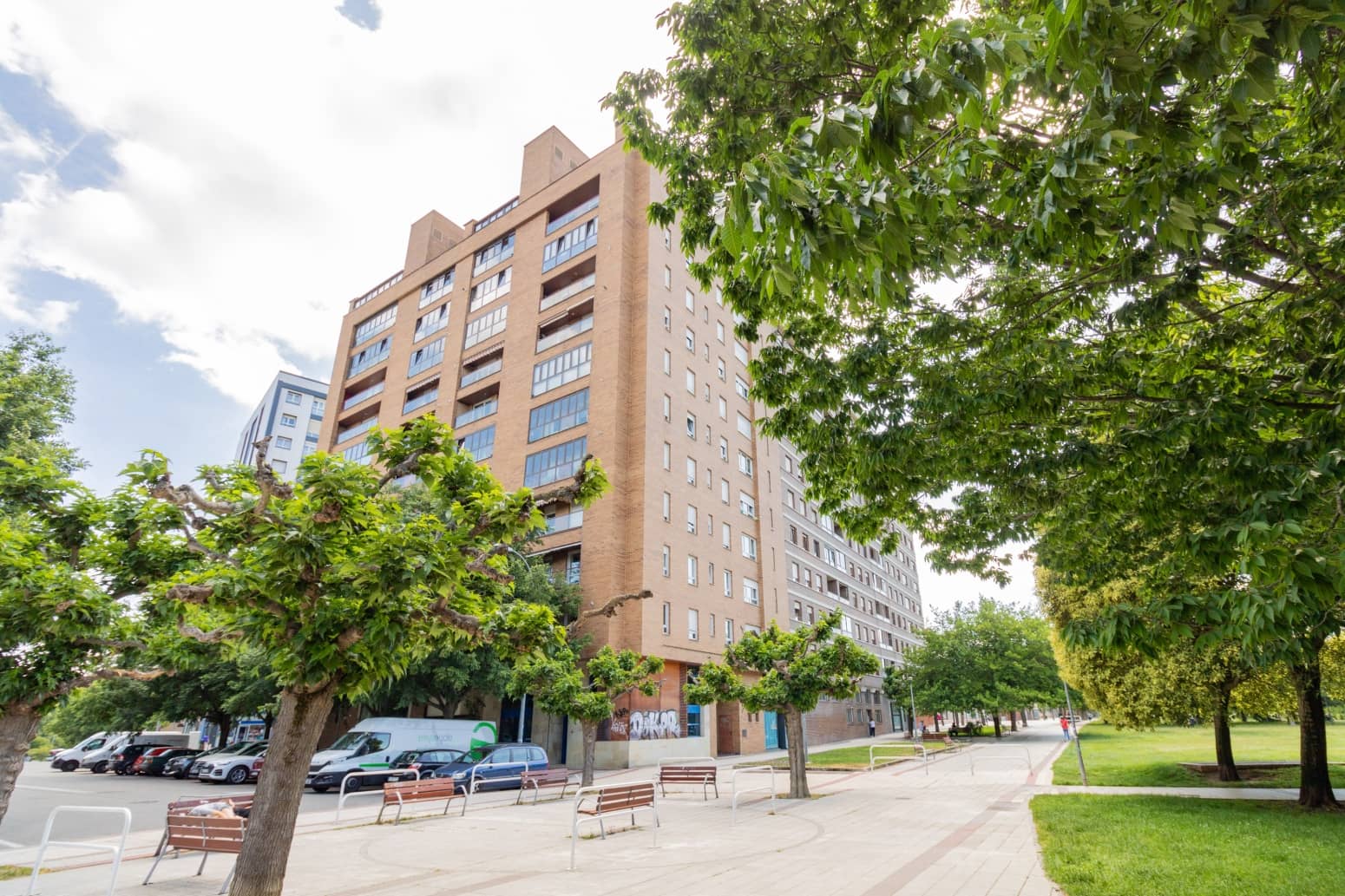 2 soveværelse Lejlighed til leje i Pamplona / Iruna med garage - € 1.000 (Ref: 5082432)