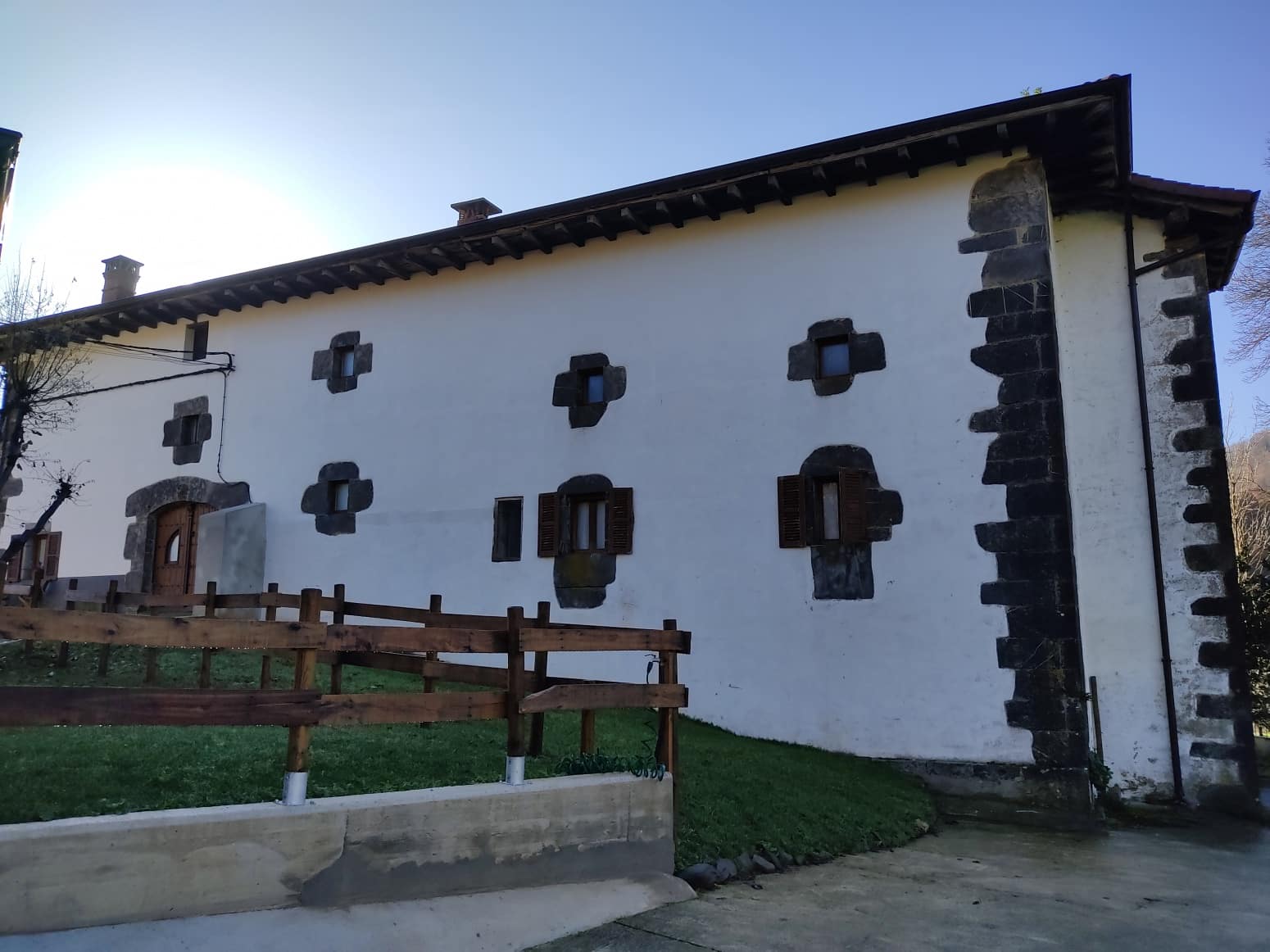 4 soveværelse Villa til salg i Basaburua med garage - € 650.000 (Ref: 5299422)