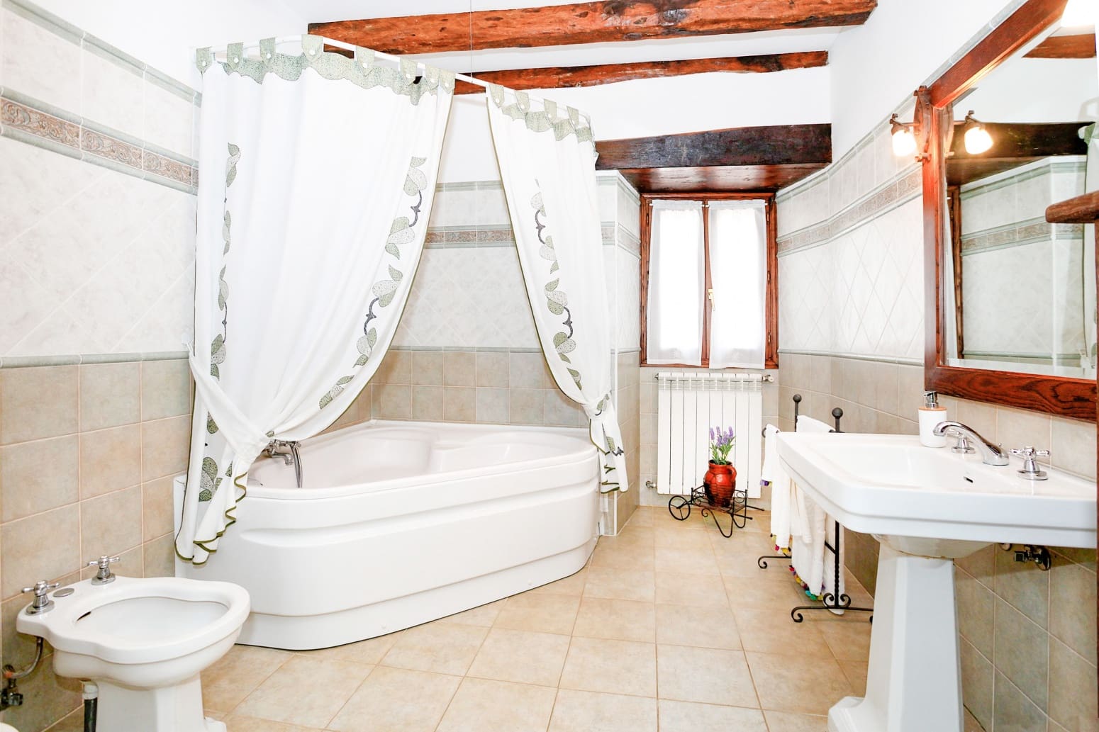 4 soveværelse Villa til salg i Basaburua med garage - € 650.000 (Ref: 5299422)