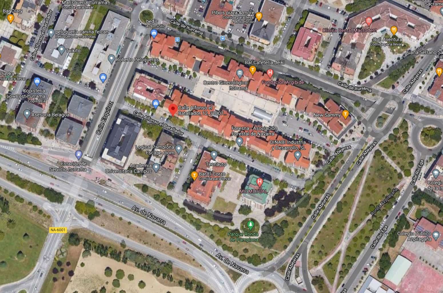 Kaupallinen vuokrattavana paikassa Pamplona - 300 € (Ref: 5893240)