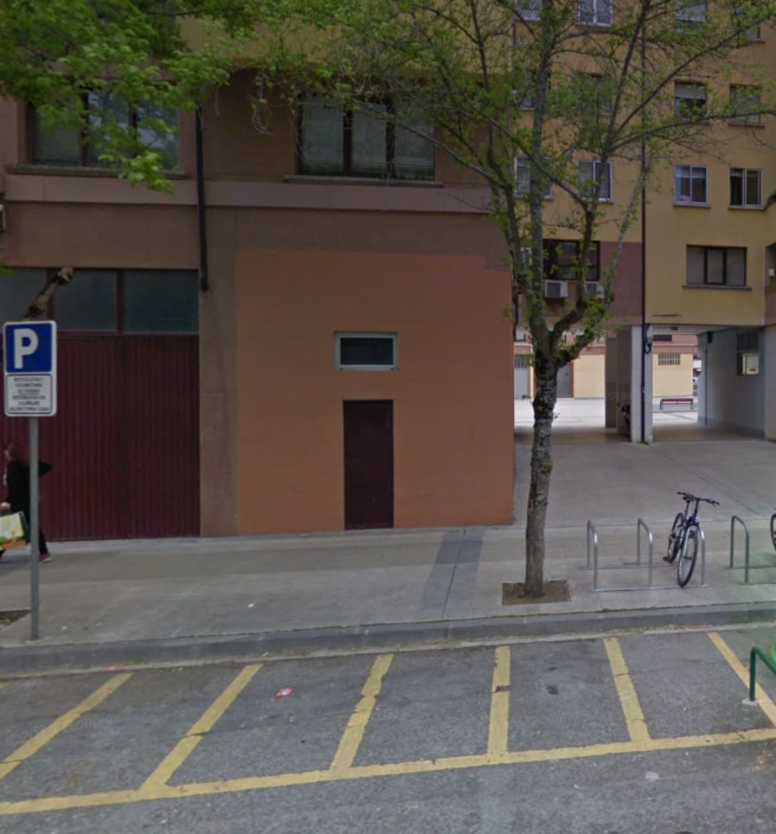 Kaupallinen vuokrattavana paikassa Pamplona - 300 € (Ref: 5893240)