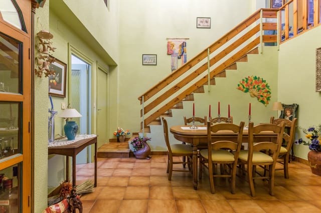 5 bedroom Villa for sale in Sartaguda with garage - € 110,000 (Ref: 6640824)