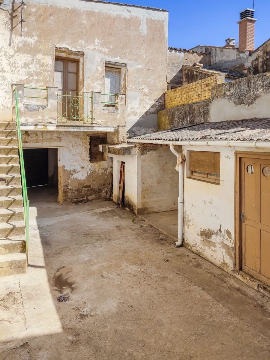 4 soveværelse Villa til salg i Murillo el Fruto med garage - € 154.000 (Ref: 6649773)