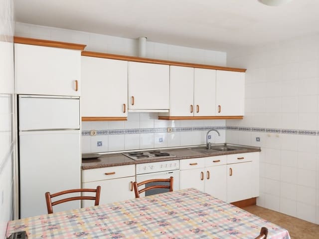 4 bedroom Villa for sale in Murillo el Fruto with garage - € 154,000 (Ref: 6649773)