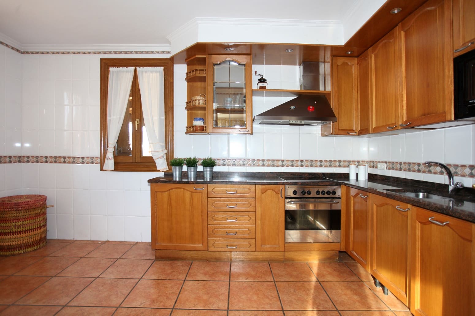 3 bedroom Villa for sale in Basaburua with garage - € 280,000 (Ref: 6652204)