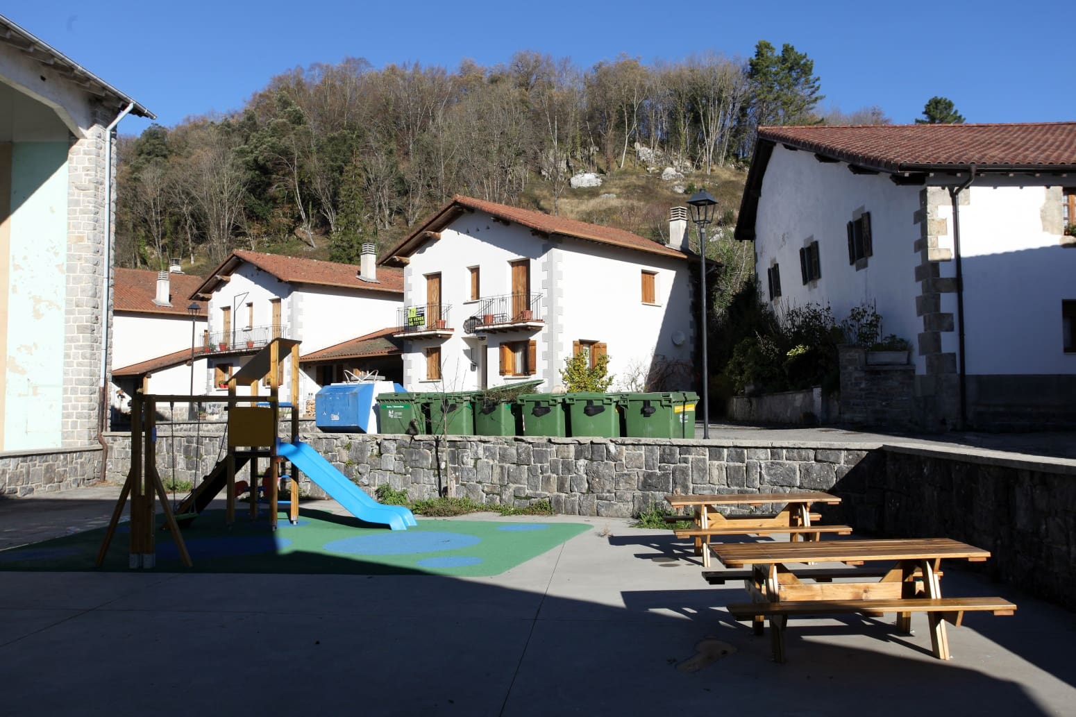 3 bedroom Villa for sale in Basaburua with garage - € 280,000 (Ref: 6652204)