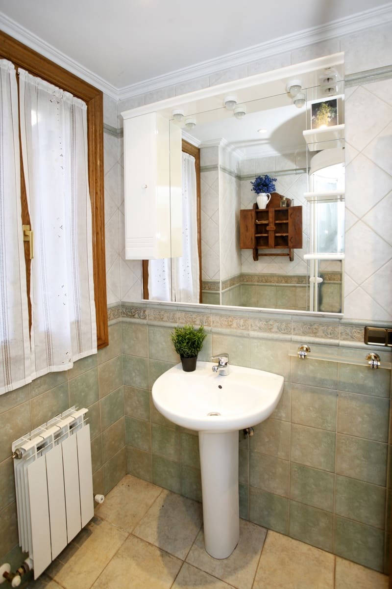 3 bedroom Villa for sale in Basaburua with garage - € 280,000 (Ref: 6652204)