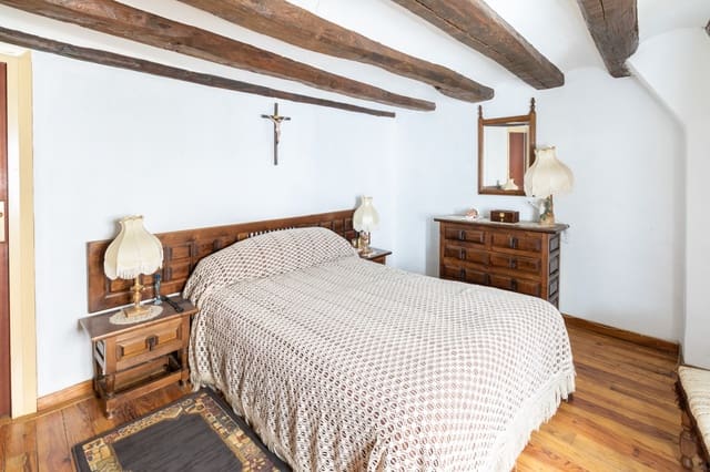 3 bedroom Villa for sale in Cáseda - € 87,000 (Ref: 6777659)