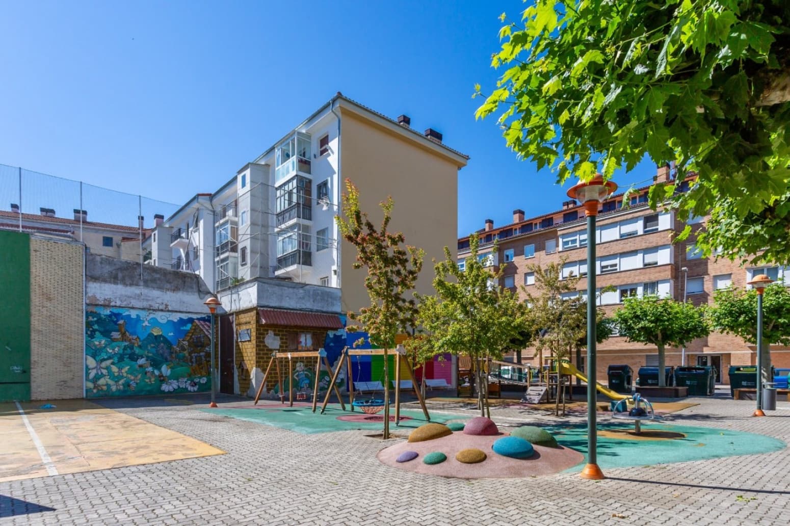 Kommersiell till salu i Berriozar - 390 000 € (Ref: 6829217)