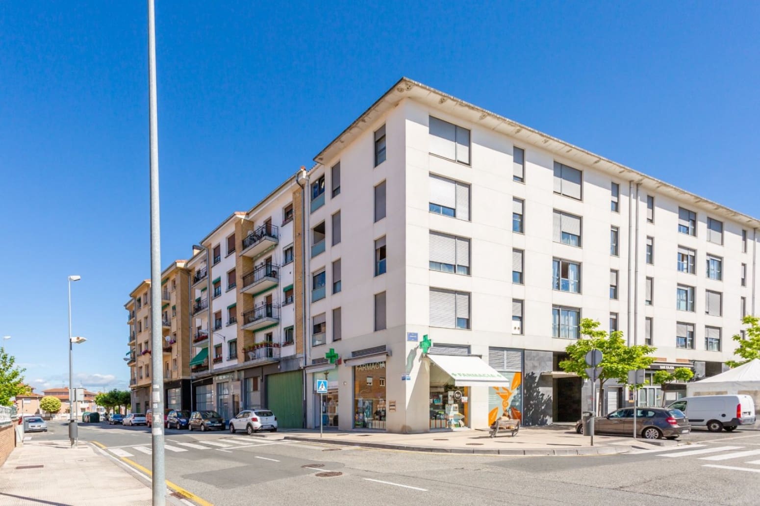 Kommersiell till salu i Berriozar - 390 000 € (Ref: 6829217)