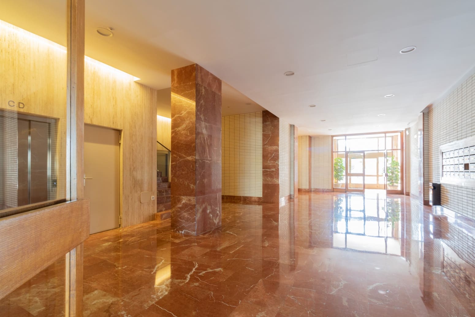 4 bedroom Flat for rent in Pamplona / Iruna - € 1,400 (Ref: 6932294)