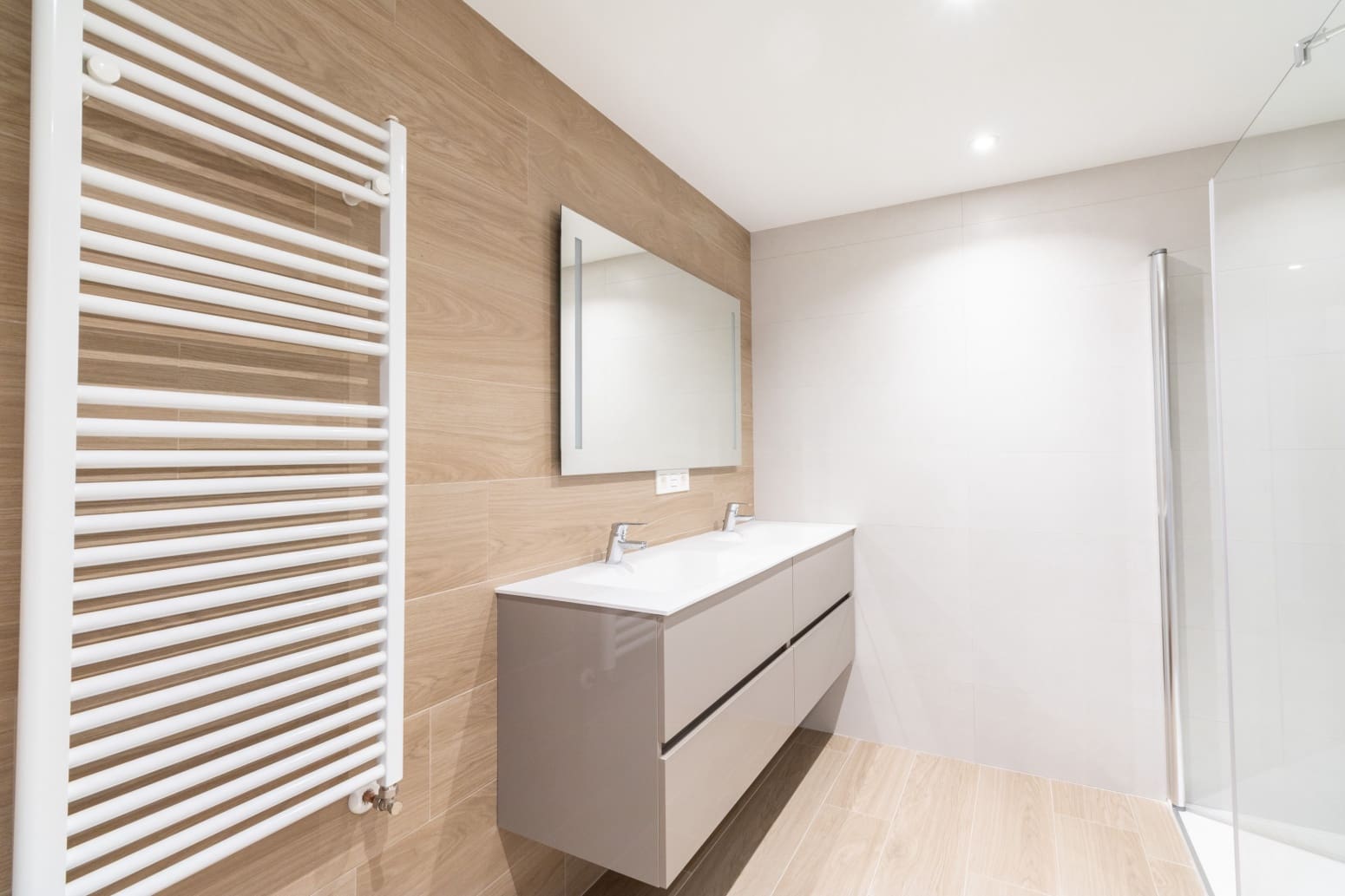 4 bedroom Flat for rent in Pamplona / Iruna - € 1,400 (Ref: 6932294)