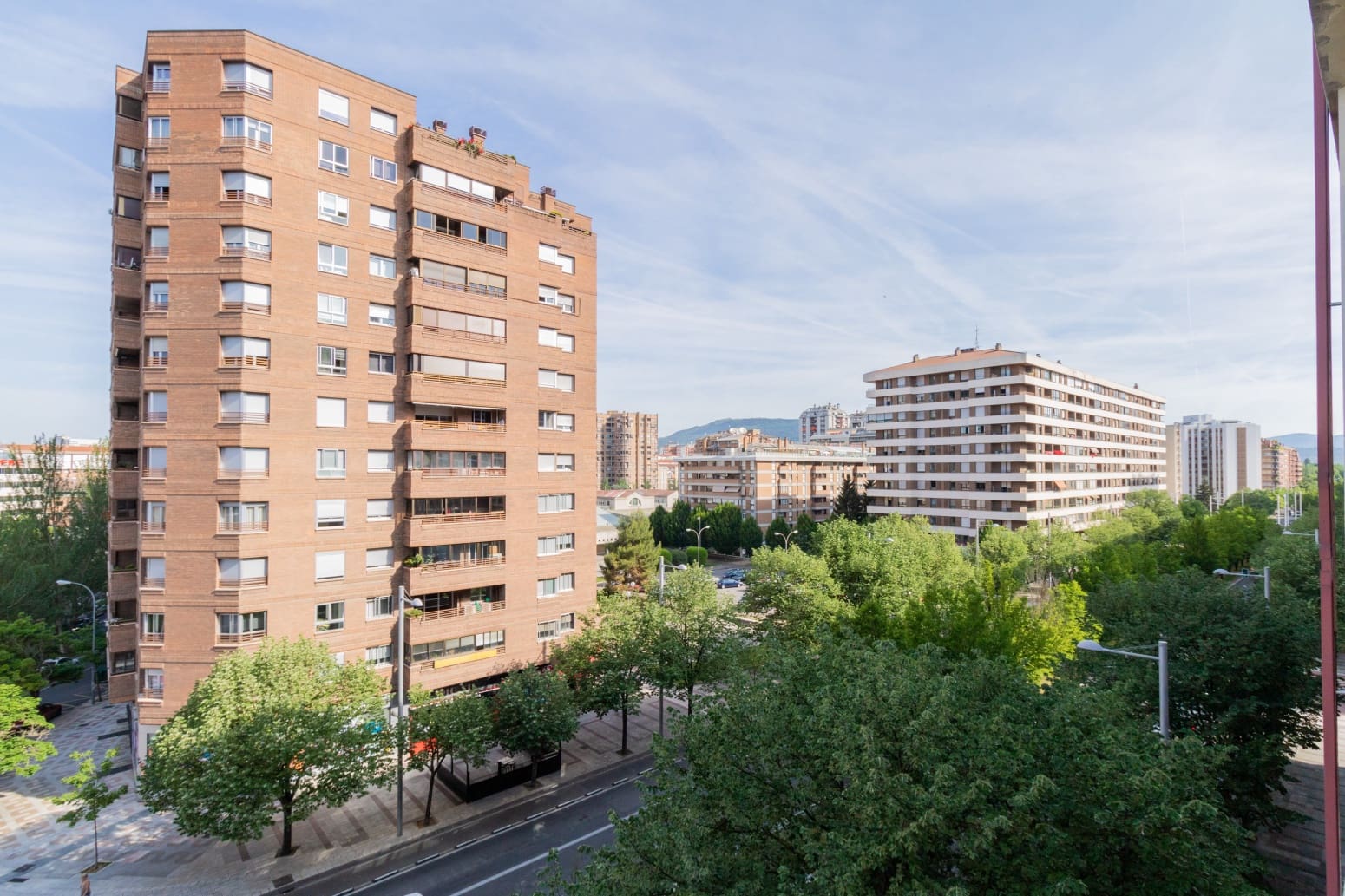 4 bedroom Flat for rent in Pamplona / Iruna - € 1,400 (Ref: 6932294)