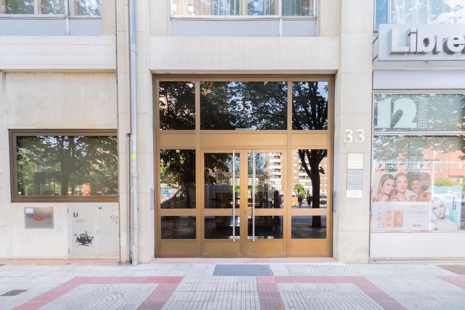 4 bedroom Flat for rent in Pamplona / Iruna - € 1,400 (Ref: 6932294)