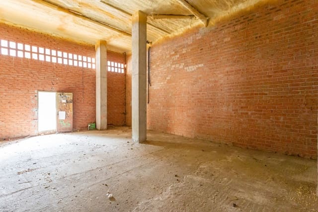 Commercial for sale in Pamplona / Iruña - € 235,000 (Ref: 6932297)